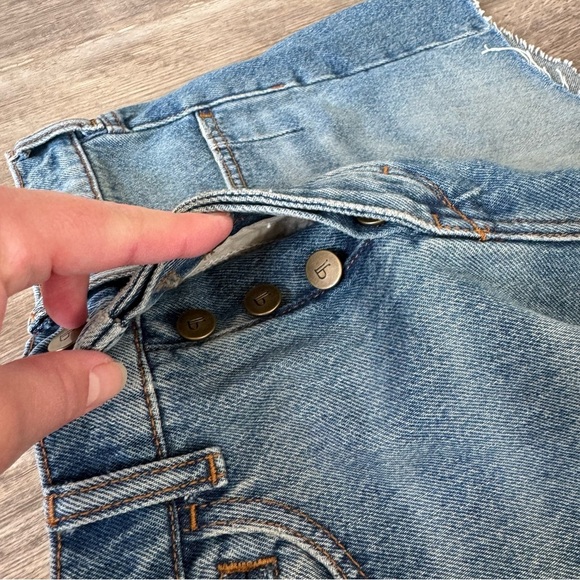 NWOT! Anthropologie Pilcro Denim Shorts with Button Fly and Raw Hem - Picture 8 of 8